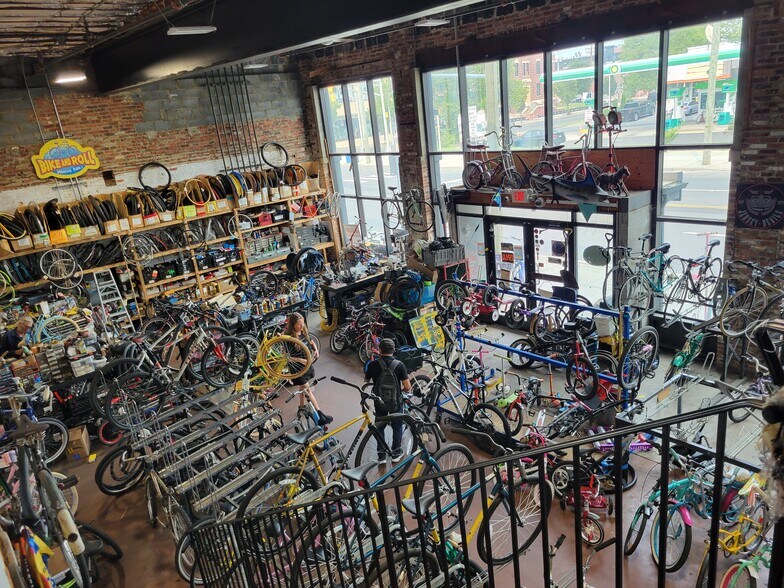 More Photos Of 21 Main St, Asbury Park Storefront For Sale