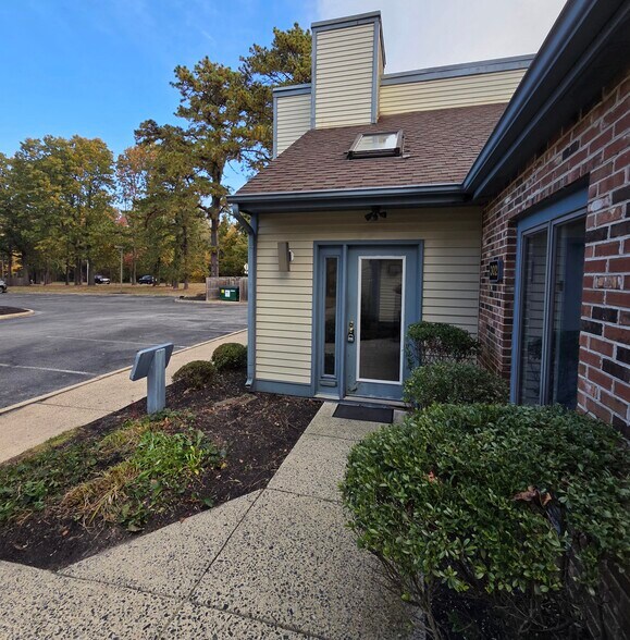 More Photos Of 146 Lakeview Dr S, Gibbsboro Medical For Sale