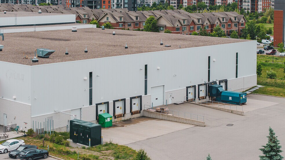 More Photos Of 3625 Av des Grandes-Tourelles, Boisbriand Manufacturing For Sale