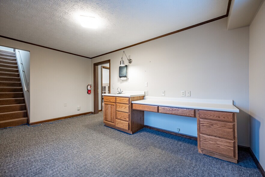 More Photos Of 814 E Washington St, Greencastle Medical For Sale