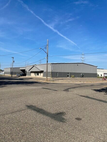 More Photos Of 725 Crescent St NE, Saint Cloud Warehouse For Lease