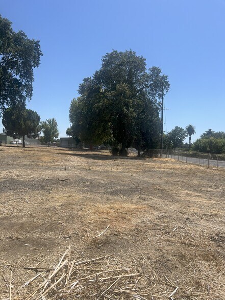 More Photos Of 515 East St, Woodland Land For Sale