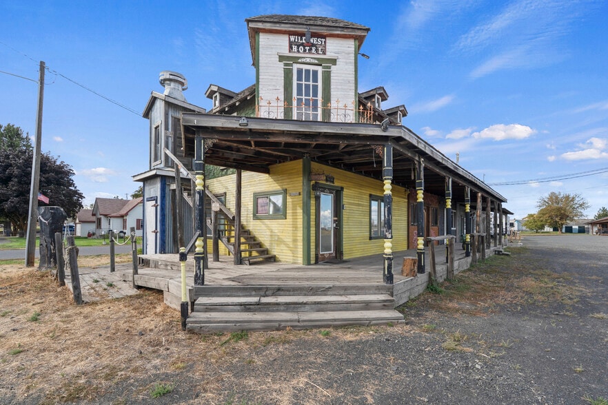 More Photos Of 30 Logan St, Davenport Hotel For Sale