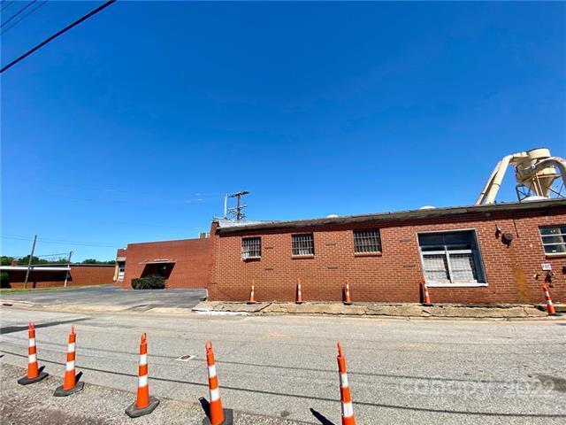 More Photos Of 120 11th St NW, Hickory Warehouse For Sale