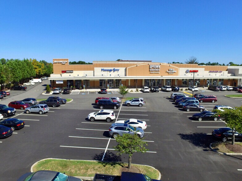 More Photos Of 4350 Pouncey Tract Rd, Glen Allen General Retail For Lease