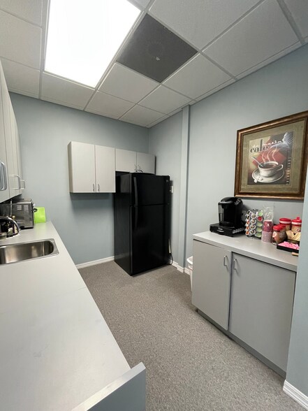 More Photos Of 222 2nd St N, Saint Petersburg Office For Lease