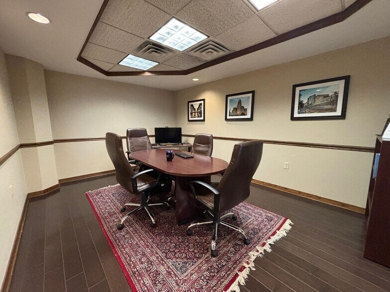 More Photos Of 37 Franklin St, Buffalo Office For Sale