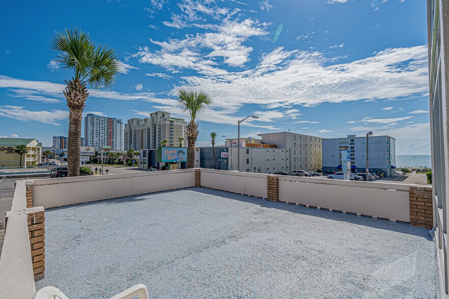 More Photos Of 1900 S Ocean Blvd, Myrtle Beach Hotel For Sale