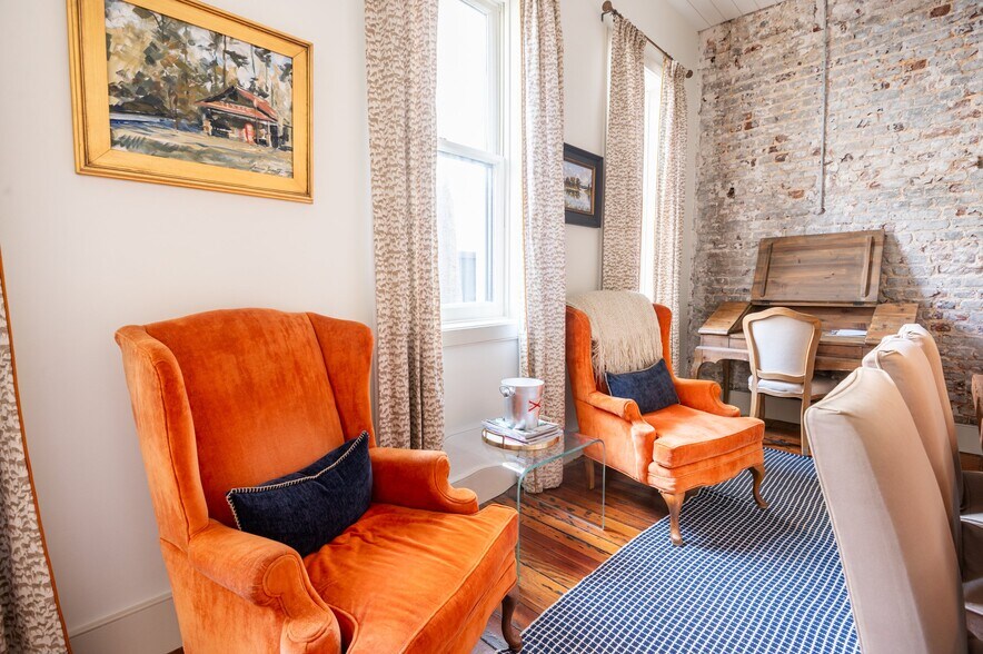 More Photos Of 21 Broad St, Charleston Storefront Retail Residential For Sale