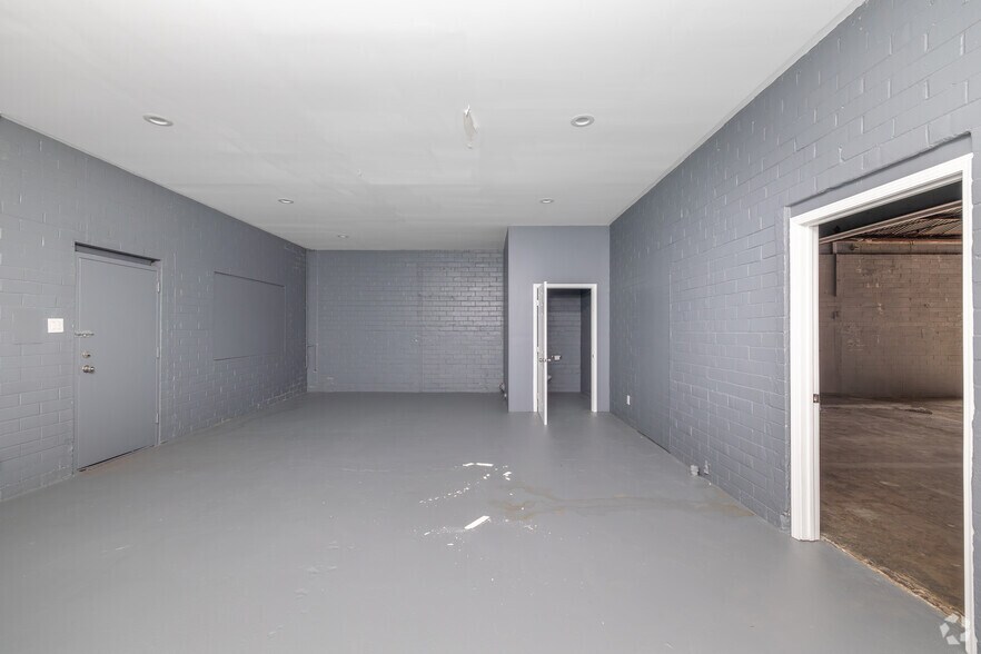 More Photos Of 728-730 W Esther St, Long Beach Warehouse For Sale