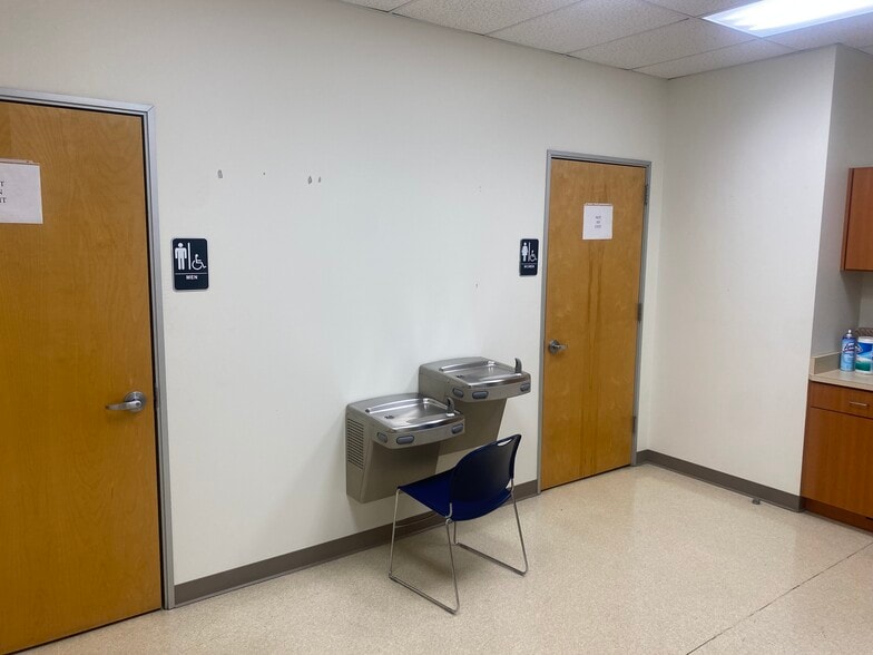 More Photos Of 1010 Franklin Dr, Smock Unknown For Lease