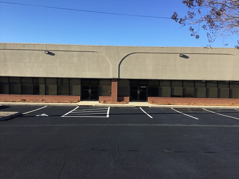 Primary Photo Of 1903-2003 Perimeter Rd, Greenville Light Distribution For Lease