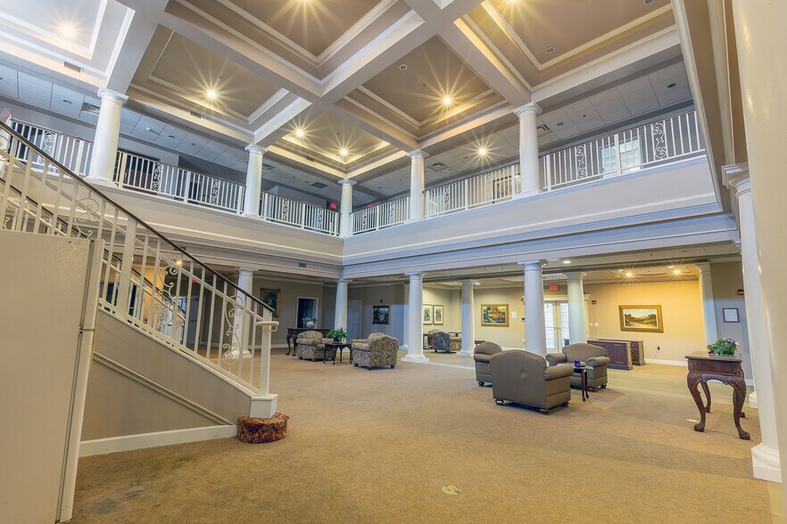 More Photos Of 2815 E Jackson St, Hugo Rehabilitation Center For Lease