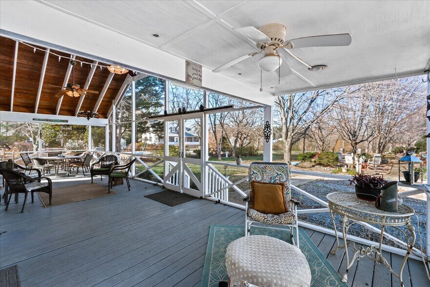 More Photos Of 115 E Broaddus Ave, Bowling Green Apartments For Sale