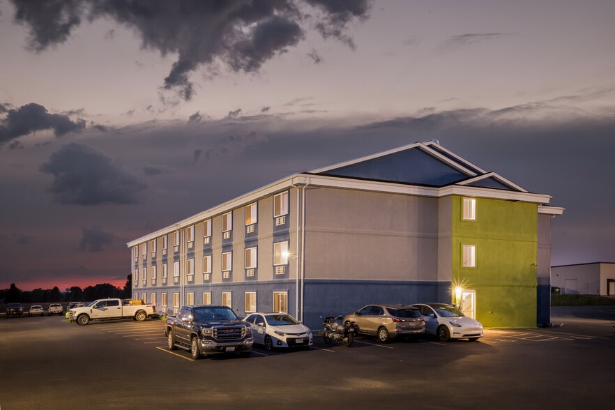 More Photos Of 50663 Oak Grove Rd, Osseo Hotel For Sale