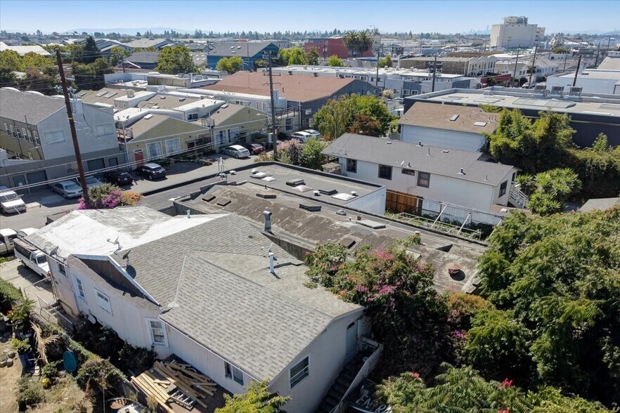 More Photos Of 2928-2930 Chapman St, Oakland Warehouse For Sale