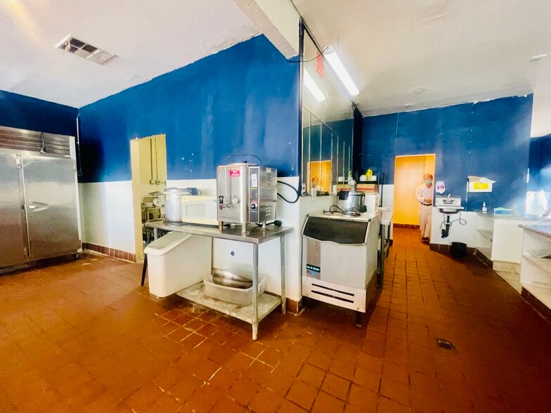 More Photos Of 657-669 Glendora Ave, La Puente Convenience Store For Sale