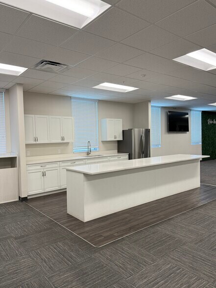 More Photos Of 11541 Trinity Blvd, Trinity Office For Lease