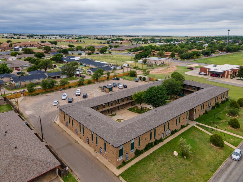 More Photos Of 1031 N Sumner St, Pampa Apartments For Sale