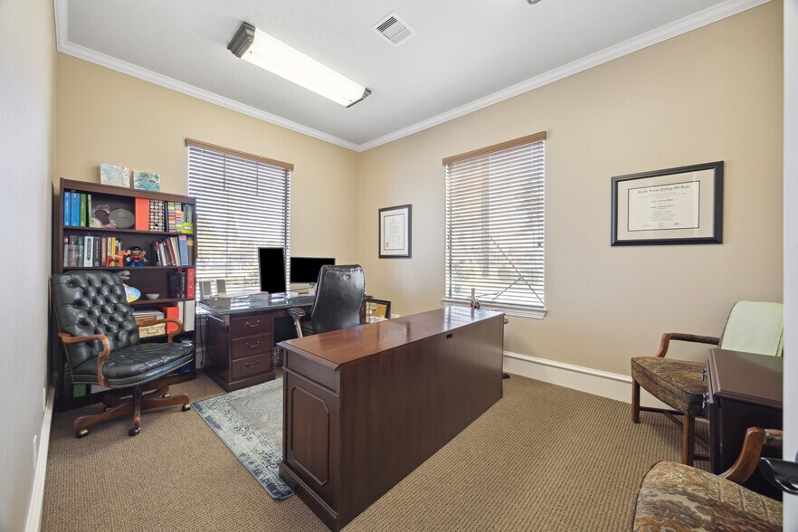 More Photos Of 12807 Jones Rd, Cypress Medical For Sale