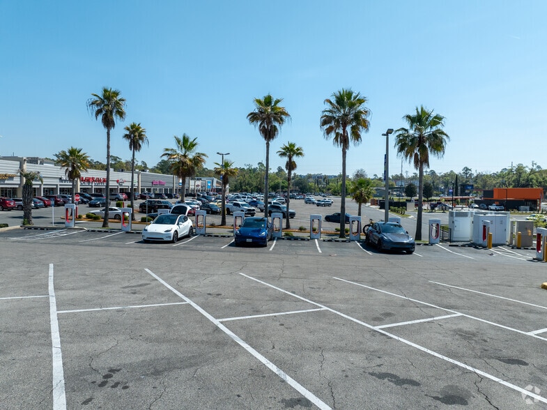 More Photos Of 2020 W Pensacola St, Tallahassee Storefront For Lease