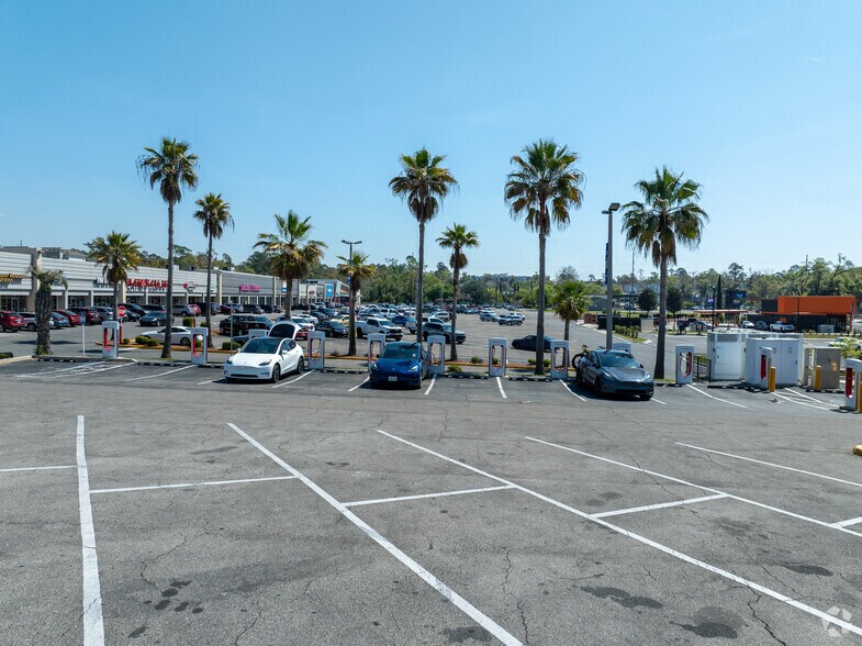 More Photos Of 2020 W Pensacola St, Tallahassee Storefront For Lease