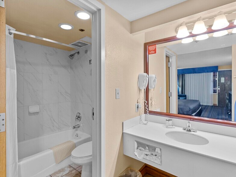 More Photos Of 850 S Bluff St, Saint George Hotel For Sale