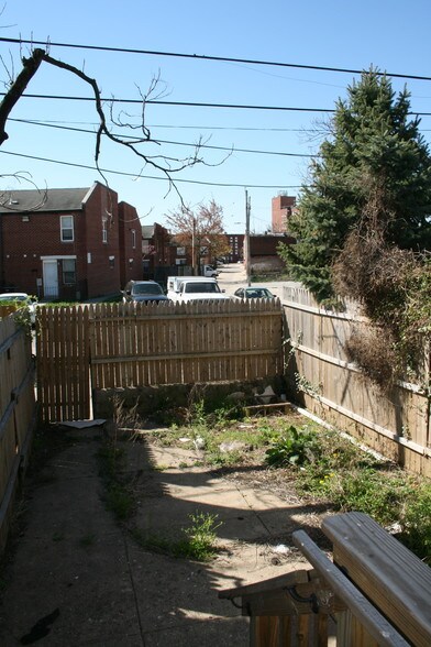 More Photos Of 1321 E North Ave, Baltimore Restaurant For Lease