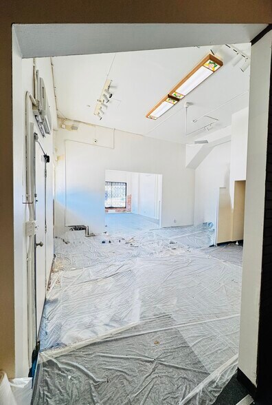 More Photos Of 7424-7426 W Sunset Blvd, Los Angeles Storefront Retail Office For Lease