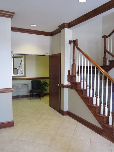 More Photos Of 114 Morlake Dr, Mooresville Medical For Lease