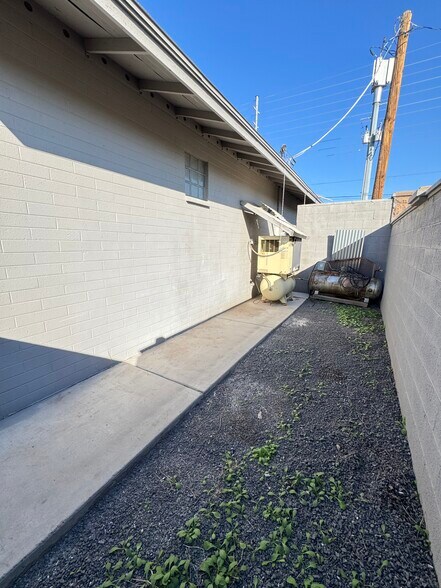 More Photos Of 17648 N 32nd St, Phoenix Warehouse For Lease