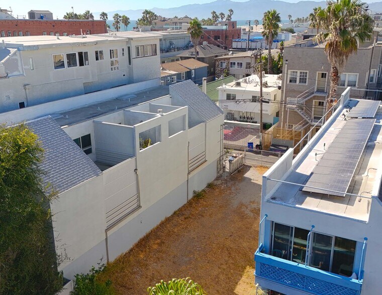 More Photos Of 23 Wavecrest Ave, Venice Land For Sale