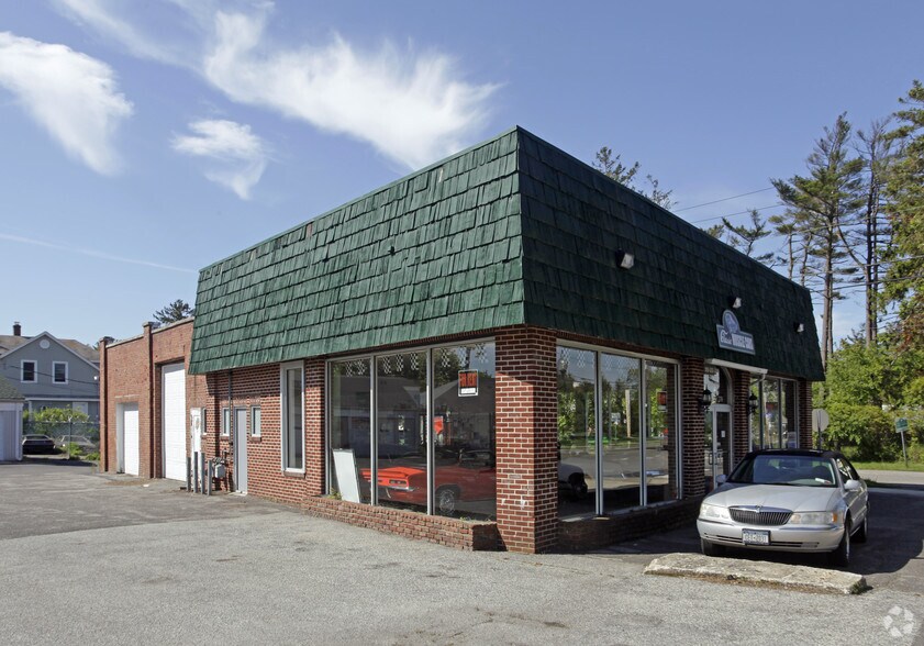 Primary Photo Of 118 S Main St, West Sayville General Retail For Sale