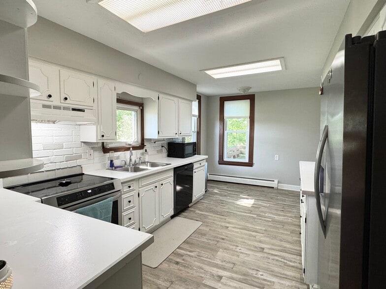 More Photos Of 3487 N Ridge Rd, Perry Industrial For Sale