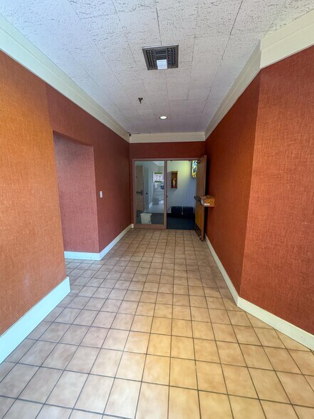 More Photos Of 2002 2nd St SW, Rochester Storefront Retail Office For Sale