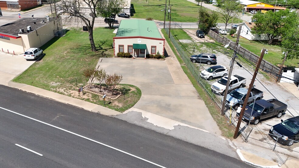 More Photos Of 3102 Jacksboro Hwy, Wichita Falls Loft Creative Space For Sale