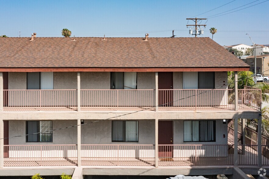 More Photos Of 1776 Temple Ave, Long Beach Apartments For Sale