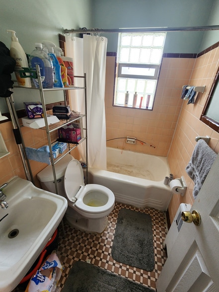 More Photos Of 1725 Hastings Ave, Cincinnati Apartments For Sale