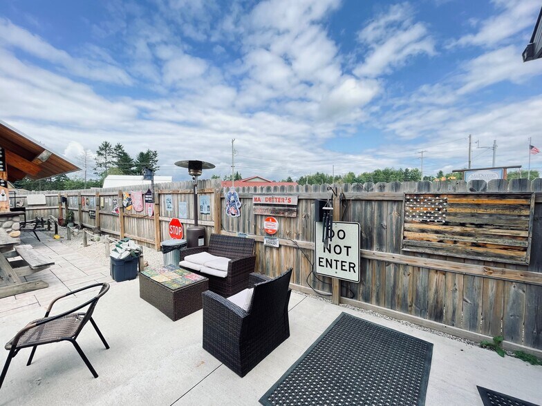 More Photos Of 2262 Deeter Rd & M72, Luzerne Restaurant For Sale