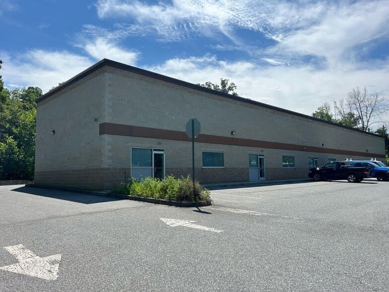More Photos Of 900 W Blenheim Ave, Blackwood Flex For Lease