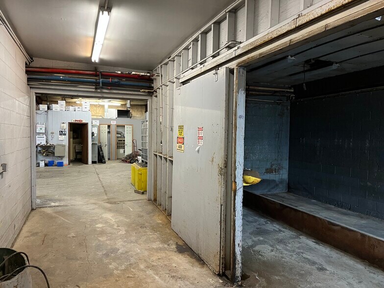 More Photos Of 1012 N 9th Ave, Walla Walla Manufacturing For Sale