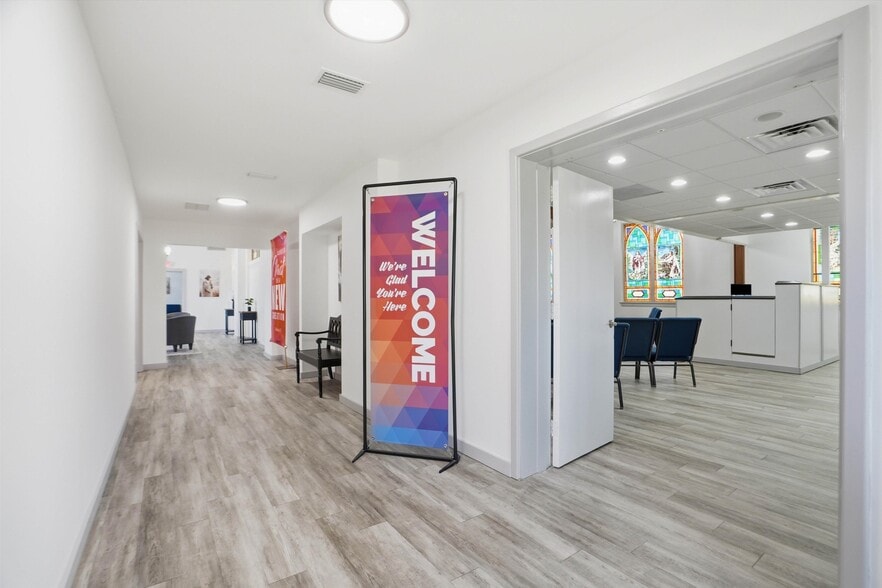 More Photos Of 8075 Lone Star Rd, Jacksonville Religious Facility For Sale