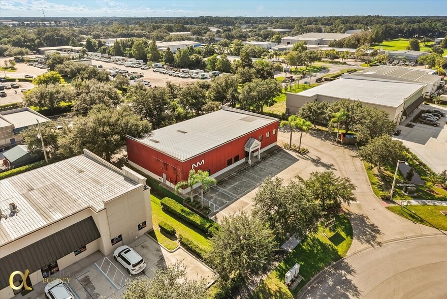 More Photos Of 201 Specialty Pt, Sanford Showroom For Lease