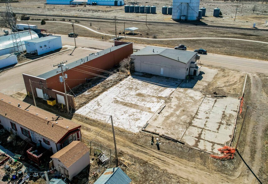 More Photos Of 618 1st Ave, Deer Trail Restaurant For Sale