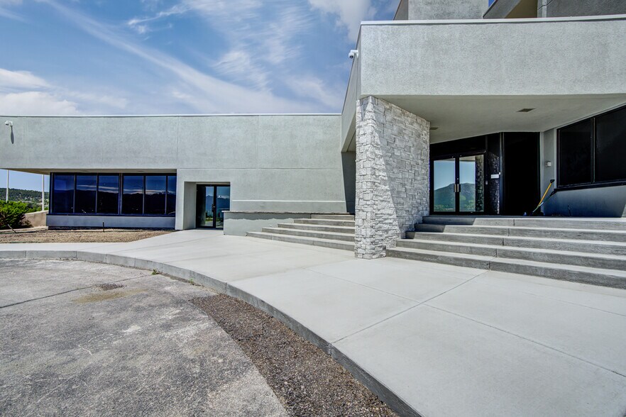 More Photos Of 18950 Base Camp Rd, Monument Office For Lease