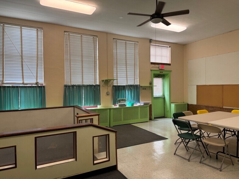 More Photos Of 721 N Columbus St, Alexandria Schools For Lease