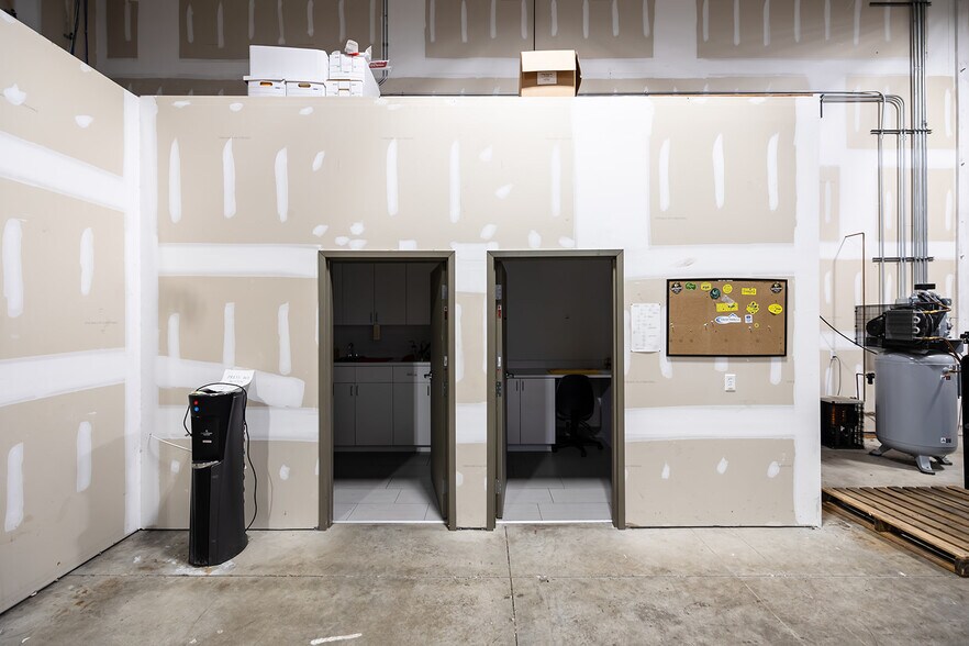 More Photos Of 110 Greenfield St, Wilmington General Retail For Sale