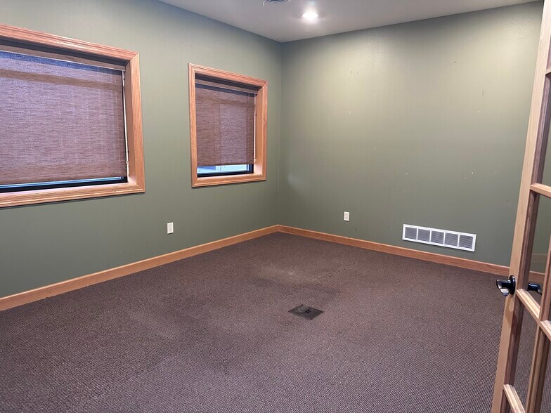 More Photos Of 23823-23865 67th Ave, Saint Cloud Light Distribution For Sale