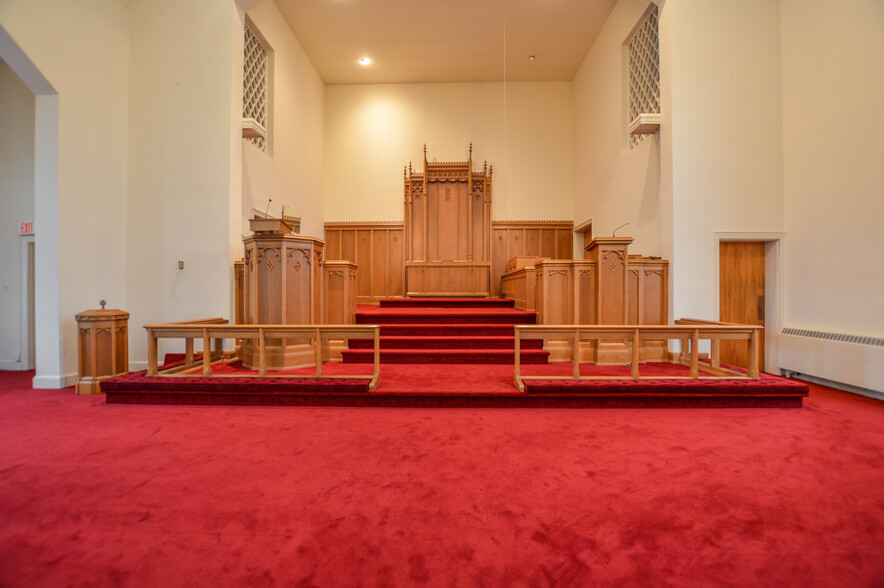 1520-s-scales-st-reidsville-nc-27320-religious-facility-for-sale