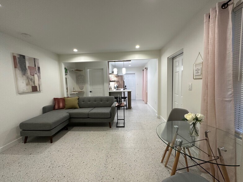 More Photos Of 351 NE 7th Ave, Delray Beach Apartments For Sale